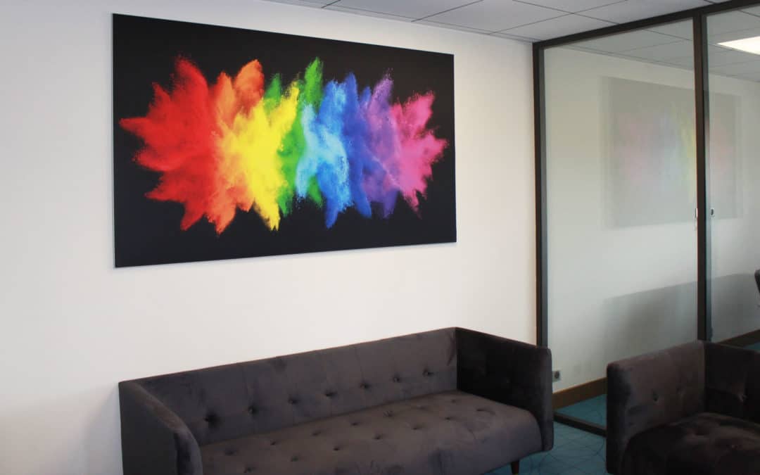 Mettez de la couleur dans vos bureaux grâce à nos cadres wall frame !